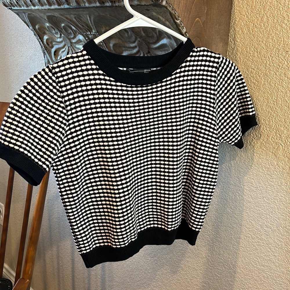 Cropped sweater